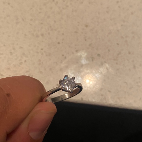 Round Cut Engagement Ring Beautiful Sterling Silver Stamped 925 Austrian Crystal - Picture 10 of 13